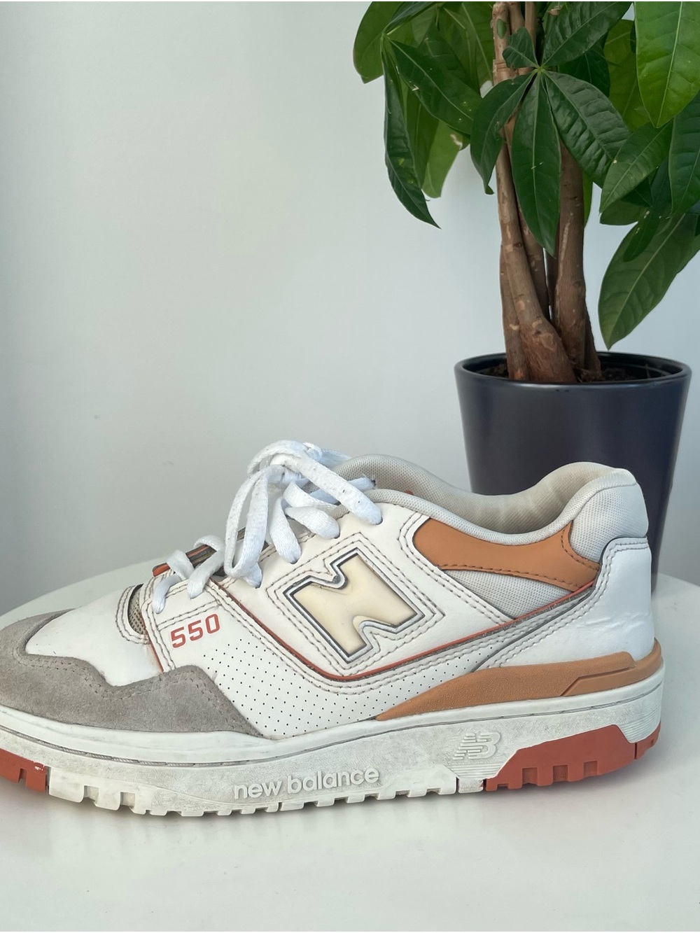 Women Size 8.5 New Balance 550
Au Lait Orange Shoes